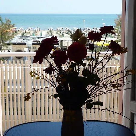 Aparthotel Summer Dream 3*